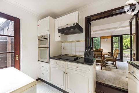 23 Whitecroft, Swanley, BR8 7YH