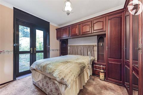 23 Whitecroft, Swanley, BR8 7YH