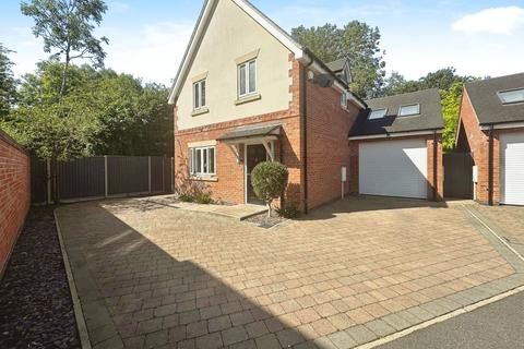 3 bedroom detached house for sale, Blackthorn Gardens, Whetstone, Leicester, Leicestershire
