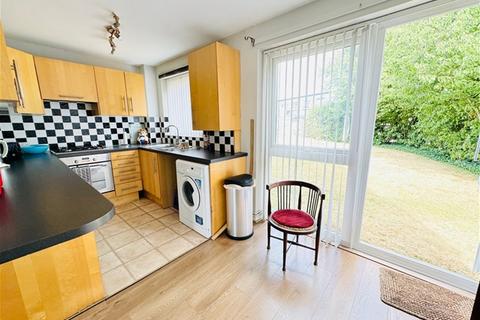 77 Shepherds Close, Romford, RM6 5AH