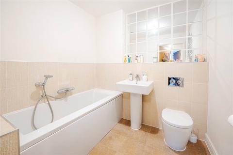 19 Holly Acre, Dunstable, LU5 4UF