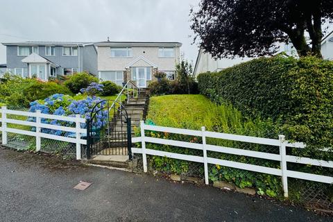 2 bedroom detached house for sale, Cefn Parc, Tredegar