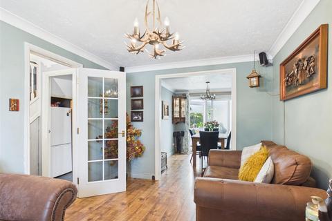 14 Barrell Close, Frating, Colchester, CO7 7GD