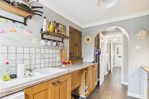 14 Barrell Close, Frating, Colchester, CO7 7GD