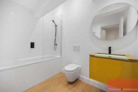 2 bedroom flat to rent, Cumberland Road, London, W3 6EX