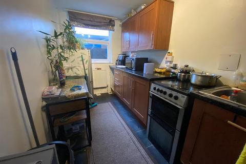 1 bedroom maisonette for sale, Veronica Close, Romford