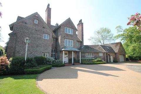 7 bedroom detached house to rent, Hale Road, Hale, Altrincham