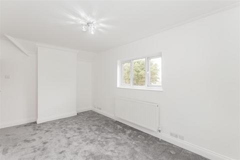 28 Lower Station Road, Crayford, Dartford, DA1 3PY