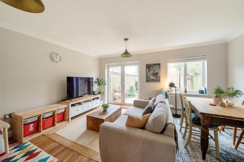6 Fairfield, Ilminster, TA19 9PE