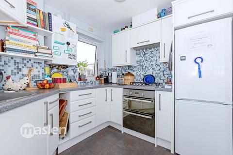 2 bedroom flat for sale, The Strand, Brighton Marina Village