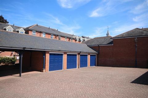 4 bedroom terraced house for sale, Gardeners Place, Chartham, Canterbury