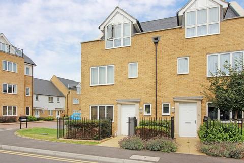 3 bedroom semi-detached house to rent, The Drive, Canterbury