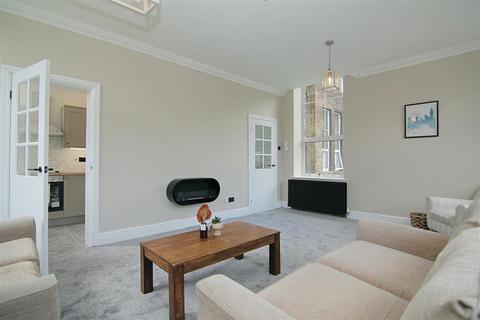 1 bedroom apartment for sale, Lady Park Avenue, Bingley