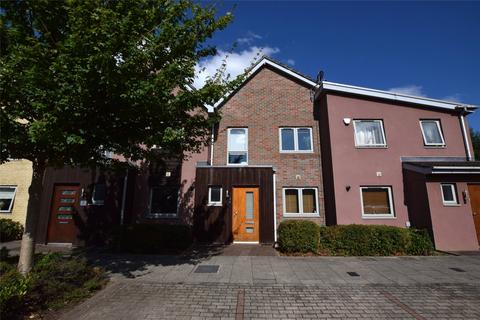 3 bedroom terraced house to rent, August Courtyard, The Staiths, NE8