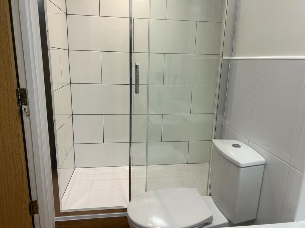 Kennet Street, Berkshire RG1 - More