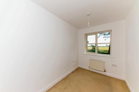 10 Osprey Drive, Great Coates, Grimsby, DN37 9HT