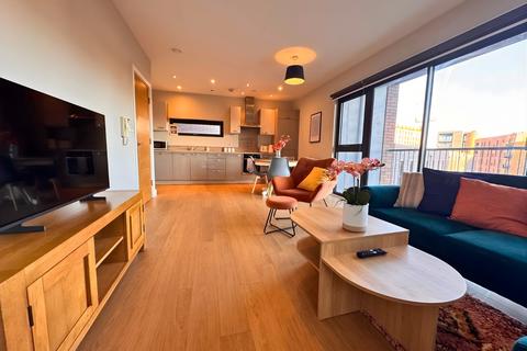 2 bedroom apartment for sale, Canal Point, Manchester M4
