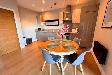 2 bedroom apartment for sale, Canal Point, Manchester M4