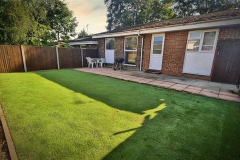 5 bedroom bungalow to rent, Ulcombe Gardens, Kent CT2