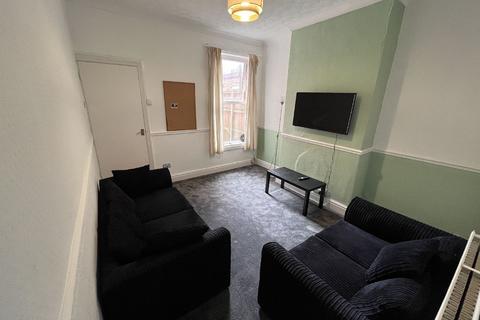 4 bedroom house share to rent, Birmingham B29