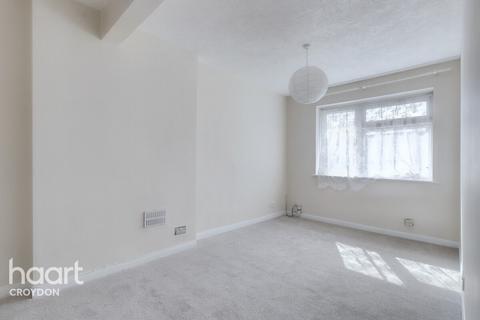 1 bedroom maisonette for sale, High Street, Caterham