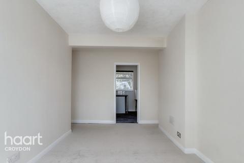 1 bedroom maisonette for sale, High Street, Caterham