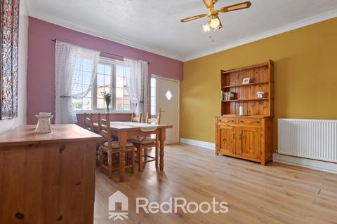 17 Almholme Lane, Arksey, Doncaster, DN5 0TL