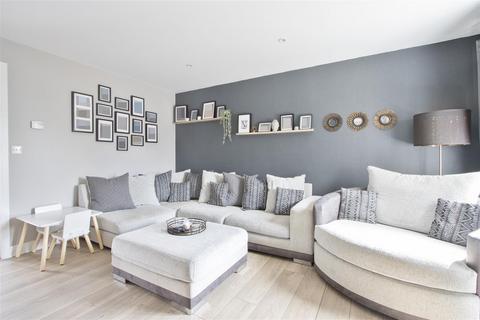 9 Chestnut Drive, Barlborough, Chesterfield, S43 4ZF