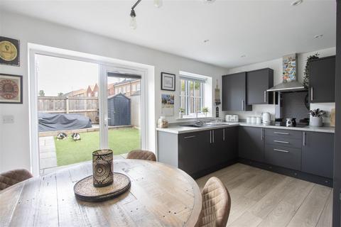 9 Chestnut Drive, Barlborough, Chesterfield, S43 4ZF