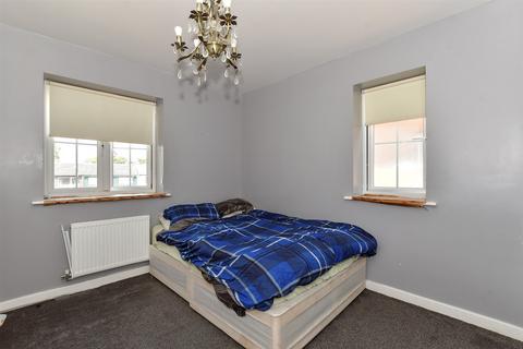 81 Britten Avenue, Basildon, SS14 3SR