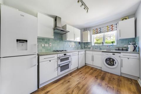 2 Demozay Close, Hawkinge, Folkestone, CT18 7PL