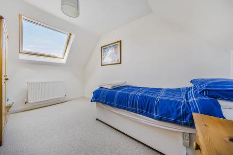 2 Demozay Close, Hawkinge, Folkestone, CT18 7PL
