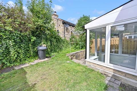 15 Providence Row, Baildon, Shipley, BD17 6LA