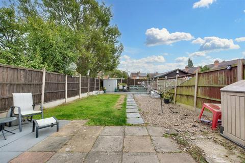 3 bedroom semi-detached house for sale, West Avenue, Stapleford