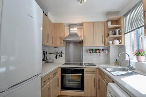 2 bedroom apartment for sale, Tilebarn Close, Henley On Thames