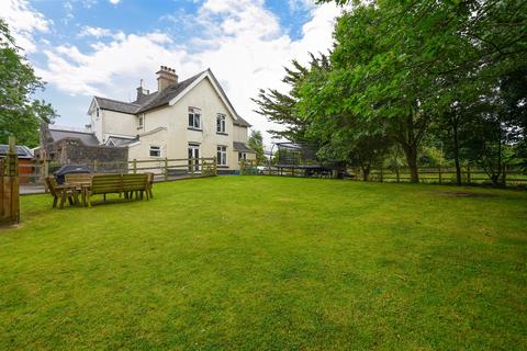 4 bedroom semi-detached house to rent, Lenwood Road, Northam, BIDEFORD