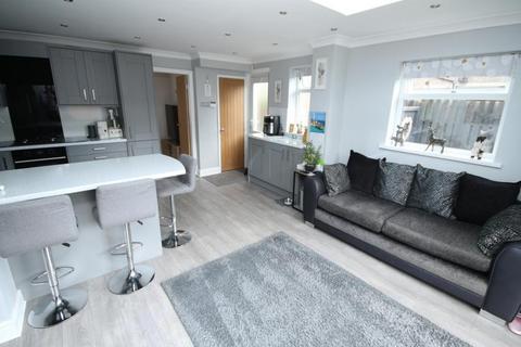 4 Plumpton Avenue, Bradford, BD2 1PE
