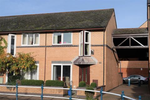 3 bedroom end of terrace house to rent, Plas Taliesin, Penarth Marina