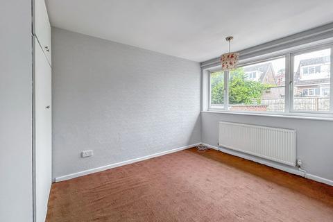 8 Timothy Close, Stoke-on-trent, ST3 5RB