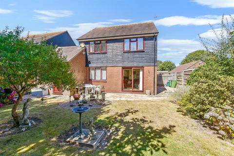 63 Copperfields, Lydd, Romney Marsh, TN29 9UU