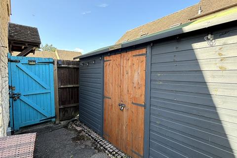 48 Campden Close, Witney, OX28 5YH