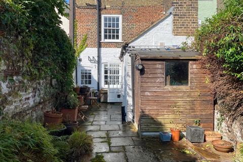 4 bedroom terraced house for sale, Middle Street, Deal, Kent, CT14