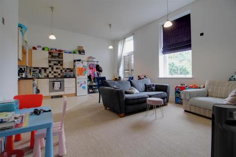 14 The Crescent, Gloucester, GL1 3LF
