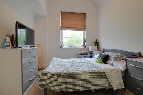 14 The Crescent, Gloucester, GL1 3LF