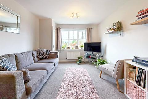 2 bedroom apartment for sale, Butts Mead, Littlehampton, West Sussex