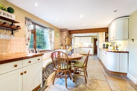 Bitterwell Lake Cottage Cooks Lane, Coalpit Heath, Bristol, BS36 2UR