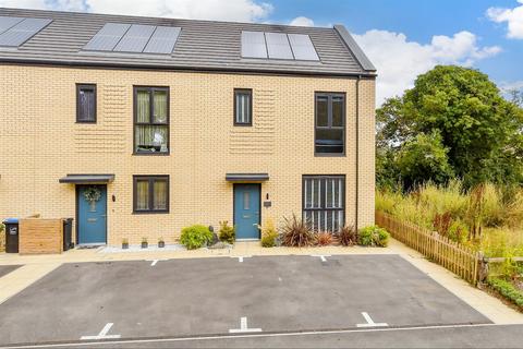 3 bedroom end of terrace house for sale, Blackthorn Road, Broadstairs, Kent