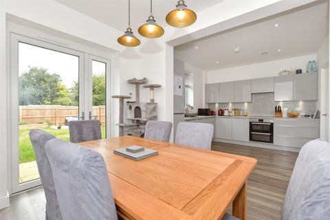 3 bedroom end of terrace house for sale, Blackthorn Road, Broadstairs, Kent