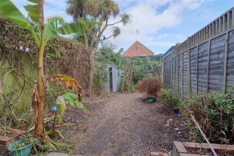 8 Croft Road, Clacton-on-sea, CO15 3EE