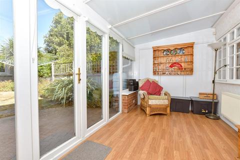 11 Caroline Crescent, Broadstairs, CT10 2XB